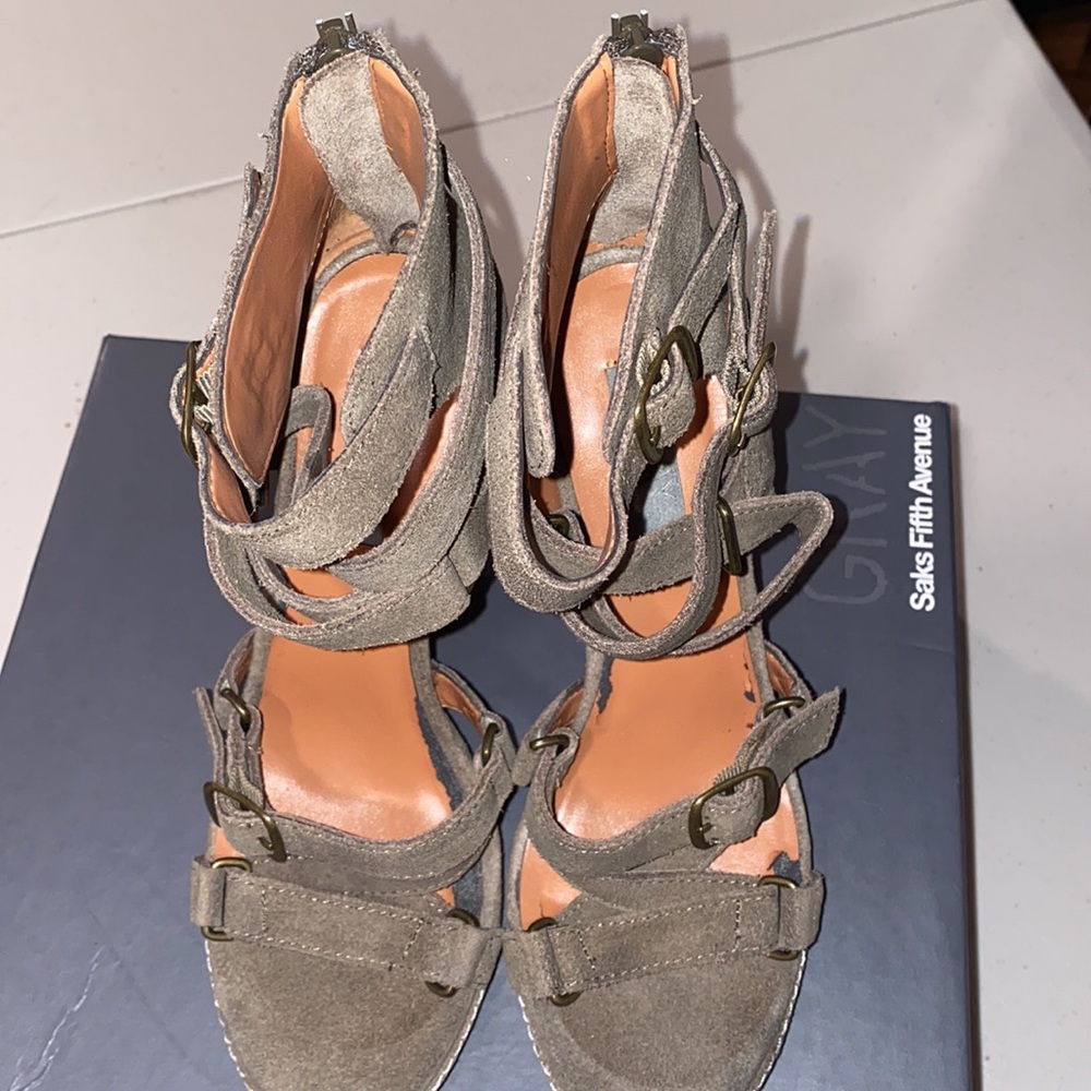 Saks Fifth Avenue Wedges - size 5.5 - Picture 6 of 11